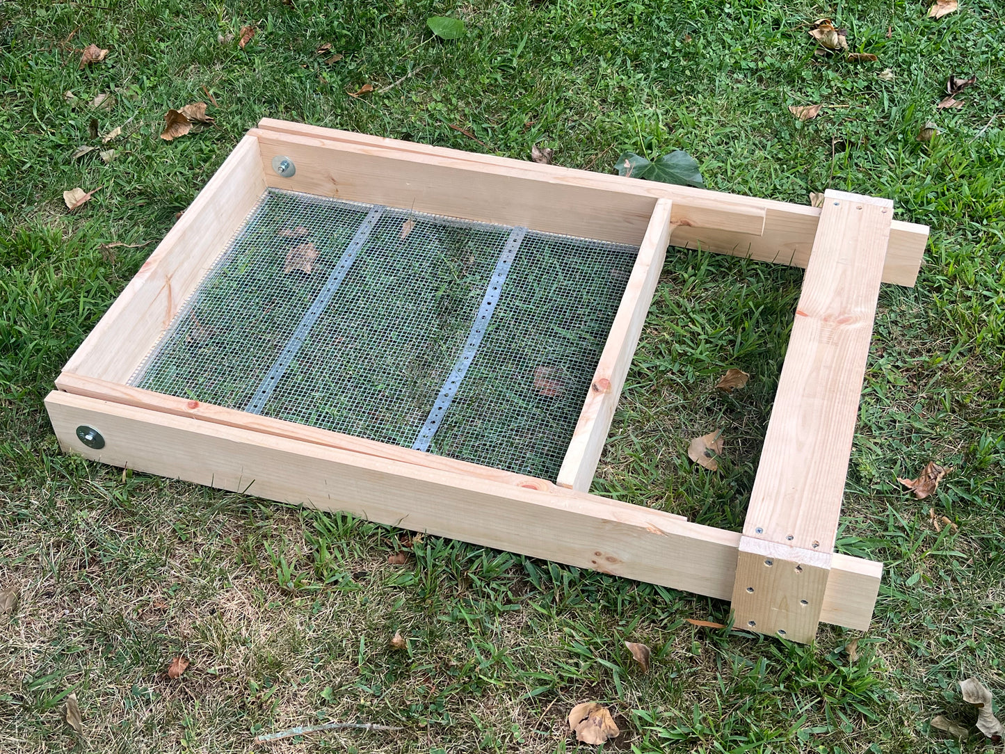Standard Rocker Screen for Archaeology