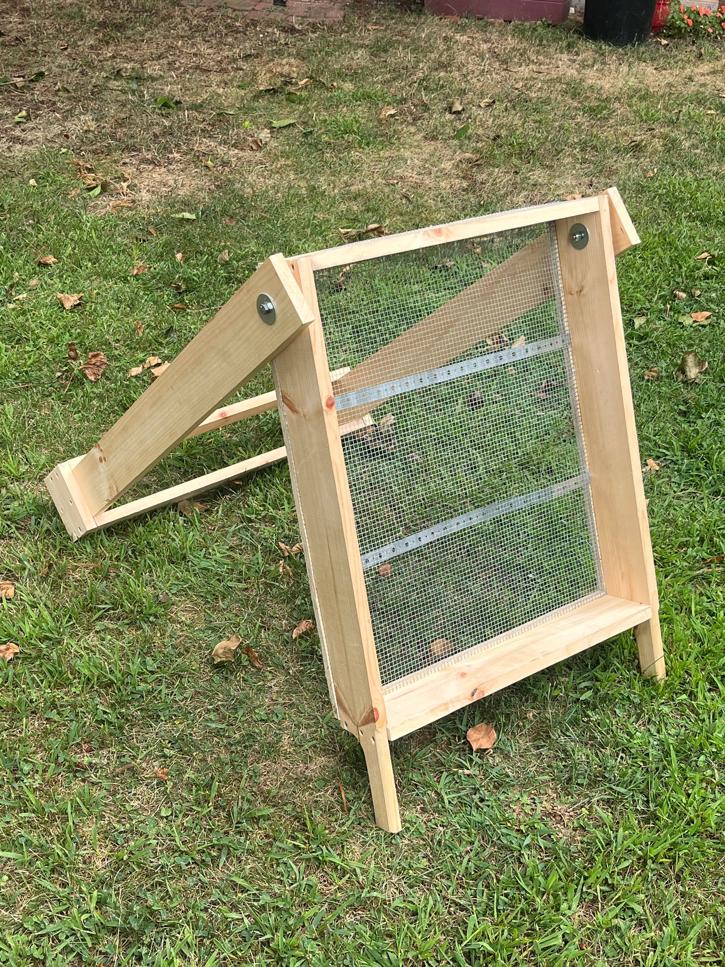 Standard Rocker Screen for Archaeology